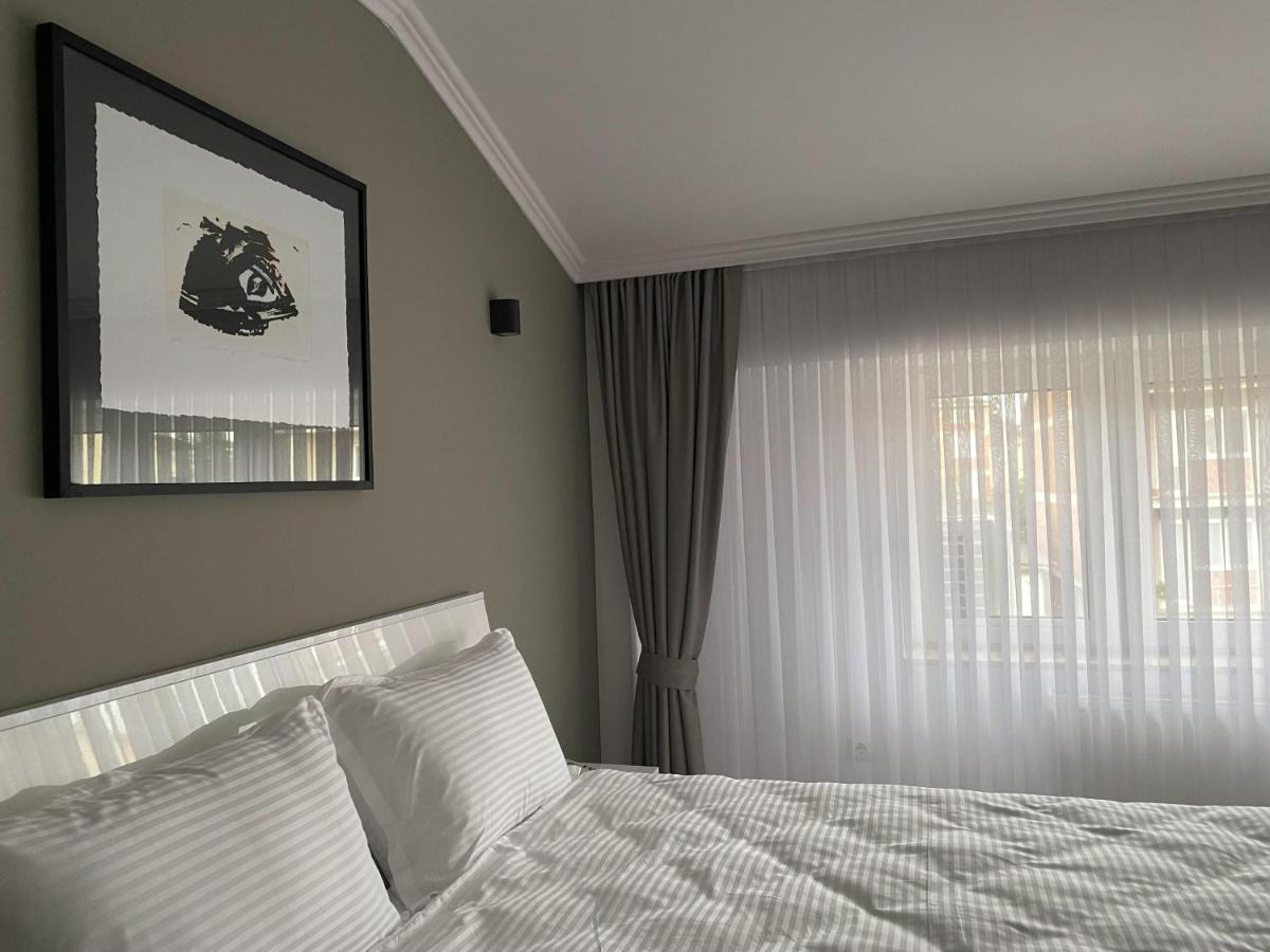 Hotel Callisto Приштина Экстерьер фото